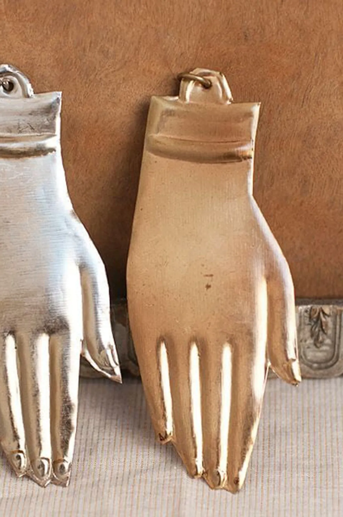 Hand Gold